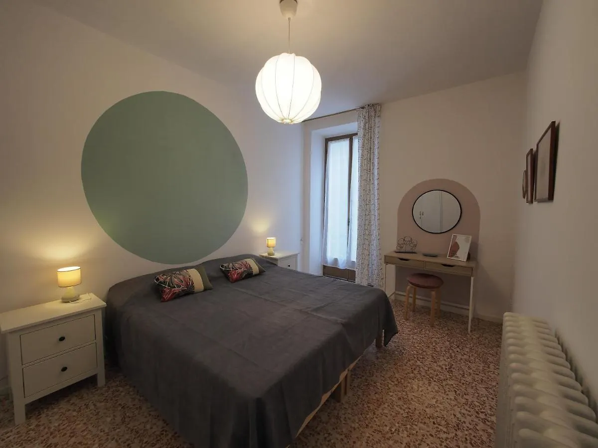 From Pedrotti Villa Desenzano del Garda 0*,